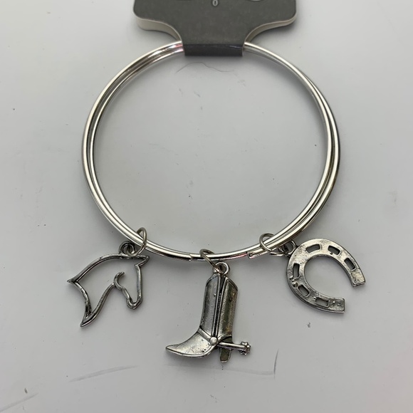 Charm & Flatter Silver Tone Cowboy Western Charm Bracelet Horse Boot Horseshoe N - Picture 1 of 3